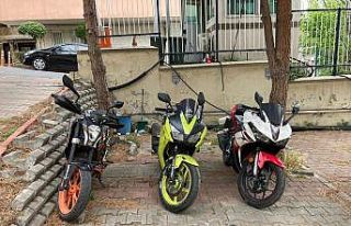 Çaldıkları motosikletleri şehir dışına götüren...
