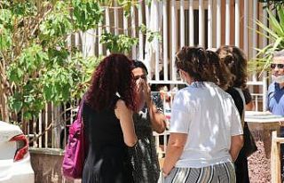 Çamaşır makinesinden çıkan yangın apart daireyi...