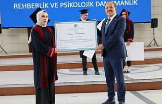 Cemal Kalyoncu, öğrencilerin heyecanına ortak oldu