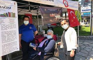 Çocuklardan ve huzurevi sakinlerinden kitap bağışı