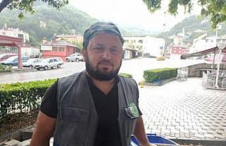 Çöp konteynırına atılan kaplumbağalar kurtardı