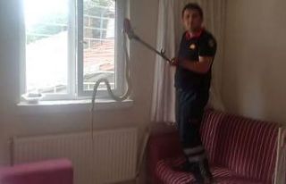 Çorum’da yılan paniği, eve giren yılanı itfaiye...