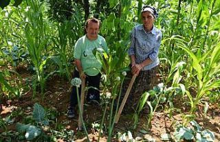 Cüce karı-kocanın örnek alınacak yaşantısı