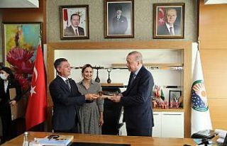 Cumhurbaşkanı Erdoğan Gölbaşı Belediye başkanı...