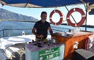 Dalyan’da sezonu gecikmeli açan tekneciler turistleri...