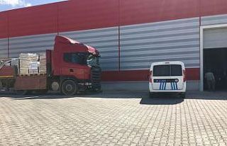 Darp edilen tır şoförü yaralandı