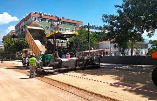 Demre’de önce alt yapı sonra asfalt çalışması