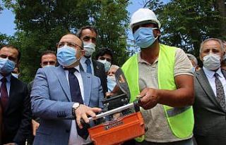 Depremden ağır hasar gören köy okulunun yerine...