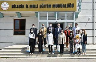 Dereceye giren öğrenciler ödüllerini aldı