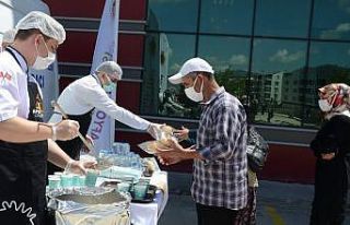 Devlet Hastanesi’nde aşı kuyruğuna girenlere...