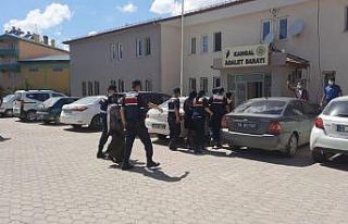 Dilenci olarak girdikleri evleri soyuyorlardı, jandarmaya...