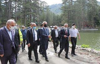 Dipsizgöl ziyaretçilerini hayran bırakıyor