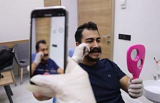 Diş hekimi ağrıyan 20’lik dişini kendi çekti