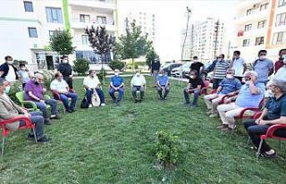 Diyarbakır Valisi Karaloğlu vatandaşlarla bir araya...