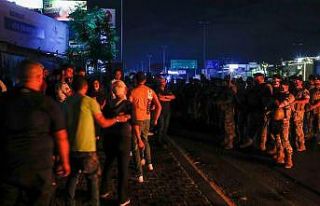 Dolar hesaplarından para çekemeyen Lübnanlılar,...