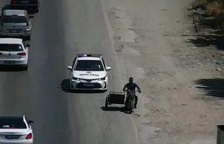 Drone ile tespit edilen plakasız motosiklet sürücüsü,...