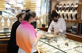 Düğün sezonunun açılması sarrafları hareketlendirdi