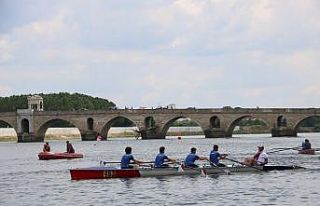Edirne’de kürek festivali renkli başladı