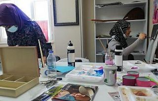 Edremitli kadınlar meslek öğrenip aile bütçelerine...