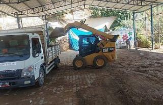 Efeler Belediyesi, sel felaketinin yaralarını sarıyor