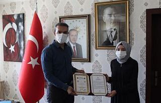 Eğitimini tamamlayan öğrencilere hafızlık ve...