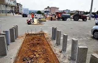 Emek Mahallesinde kaldırım çalışması