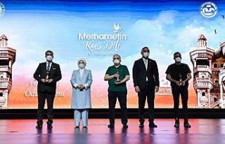 Emine Erdoğan’dan Dündar’a ‘vakıf insan’...