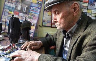 Engelli usta 50 yıldır terzilik yapıyor