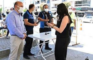 Engelli ve yaşlıların pazar torbalarını belediye...