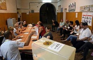 Ermenistan’daki seçimi Paşinyan açık ara fark...