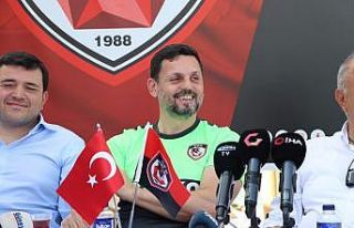 Erol Bulut: "Milli Takımın performansı beni...