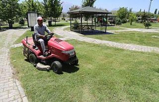 Erzincan Belediyesi kent genelinde çalışmalarını...