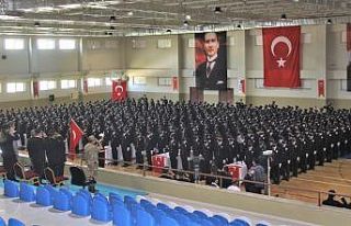 Erzincan’da polis adaylarının mezuniyet sevinci