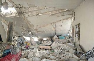 Esad rejiminden İdlib kırsalına karadan ve havadan...