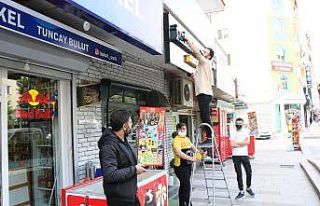 Esnaf iş yerlerini temizleyip açtı