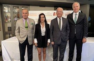 Eşref Hamamcıoğlu ve Cemal Özgörkey, Columbus...