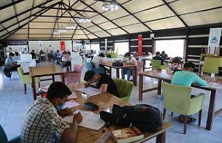 Eyyübiyeli gençler sınavlara hazırlanıyor