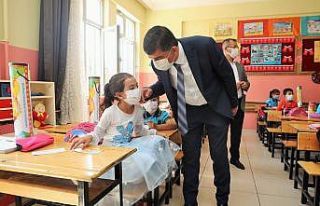 Fadıloğlu’ndan öğrencilere karne armağanı