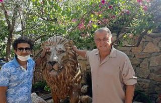 Fatih Terim evine aslan heykeli yaptırdı