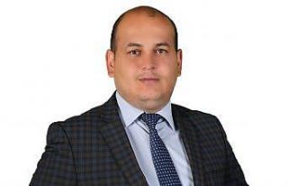 Finike Kum Mahallesi muhtarı Süleyman Çetiner oldu