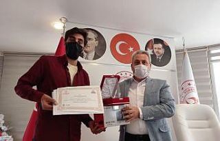 Fotoğraflarıyla hayatı eve sığdırdı birinci...