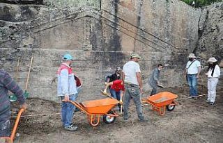 Frig vadisindeki Maltaş tapınağı gün yüzüne...