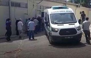Gece bıçaklanan genç, sabah hayatını kaybetti