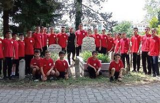 Geleceğin şampiyonlarından geçmişe vefa