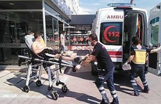 Gençlerin motosiklet macerası hastanede bitti