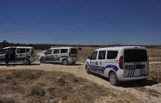 Göçmenler otobüsten inip kaçtı polis ve jandarma...