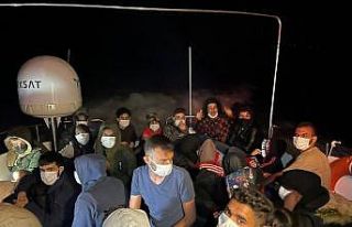 Göçmenlerin imdadına Türk askeri yetişti