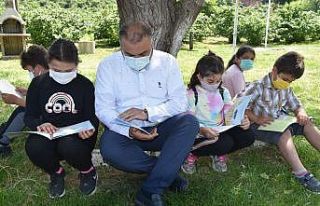 Görele’de açık havada kitap okuma etkinliği