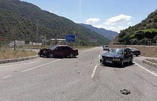 Gümüşhane’de trafik kazası: 3 yaralı