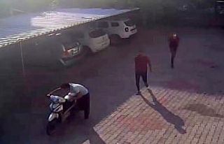 Güpegündüz elektrikli bisiklet hırsızlığı...